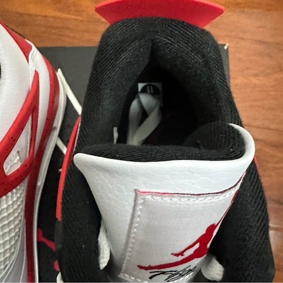 Jordan 4 Retro Red Cement Size 11 - Picture 7 of 10